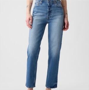 GAP Women's Straight Leg Blue Jeans